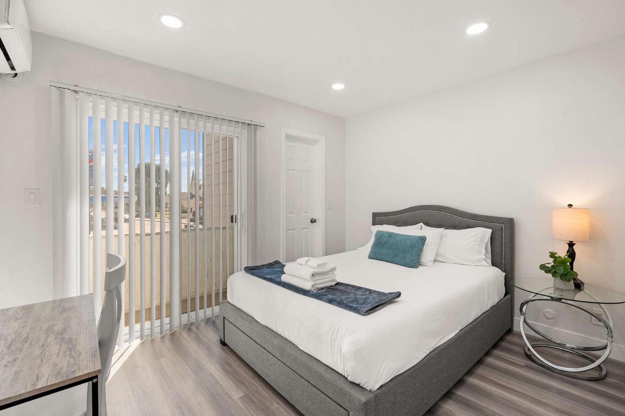 New Renovated 2B2B Apt Self Checkin Free Parking 1 Pasadena Exteriör bild