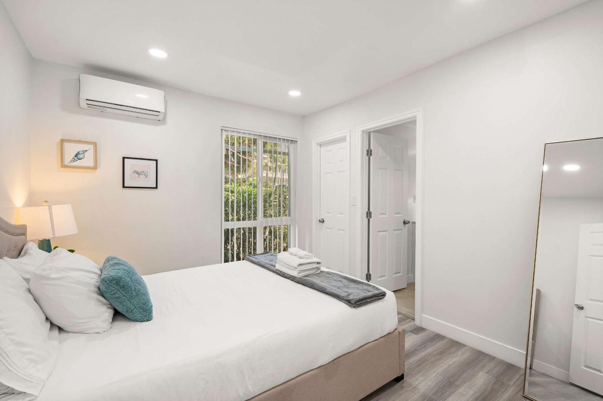 New Renovated 2B2B Apt Self Checkin Free Parking 1 Pasadena Exteriör bild