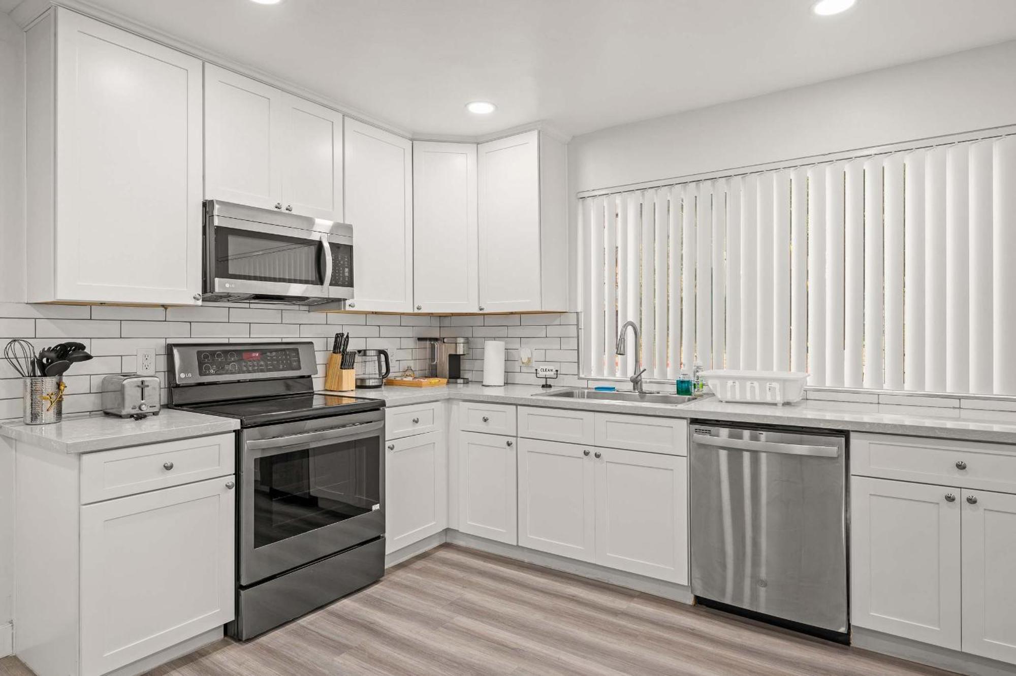 New Renovated 2B2B Apt Self Checkin Free Parking 1 Pasadena Exteriör bild
