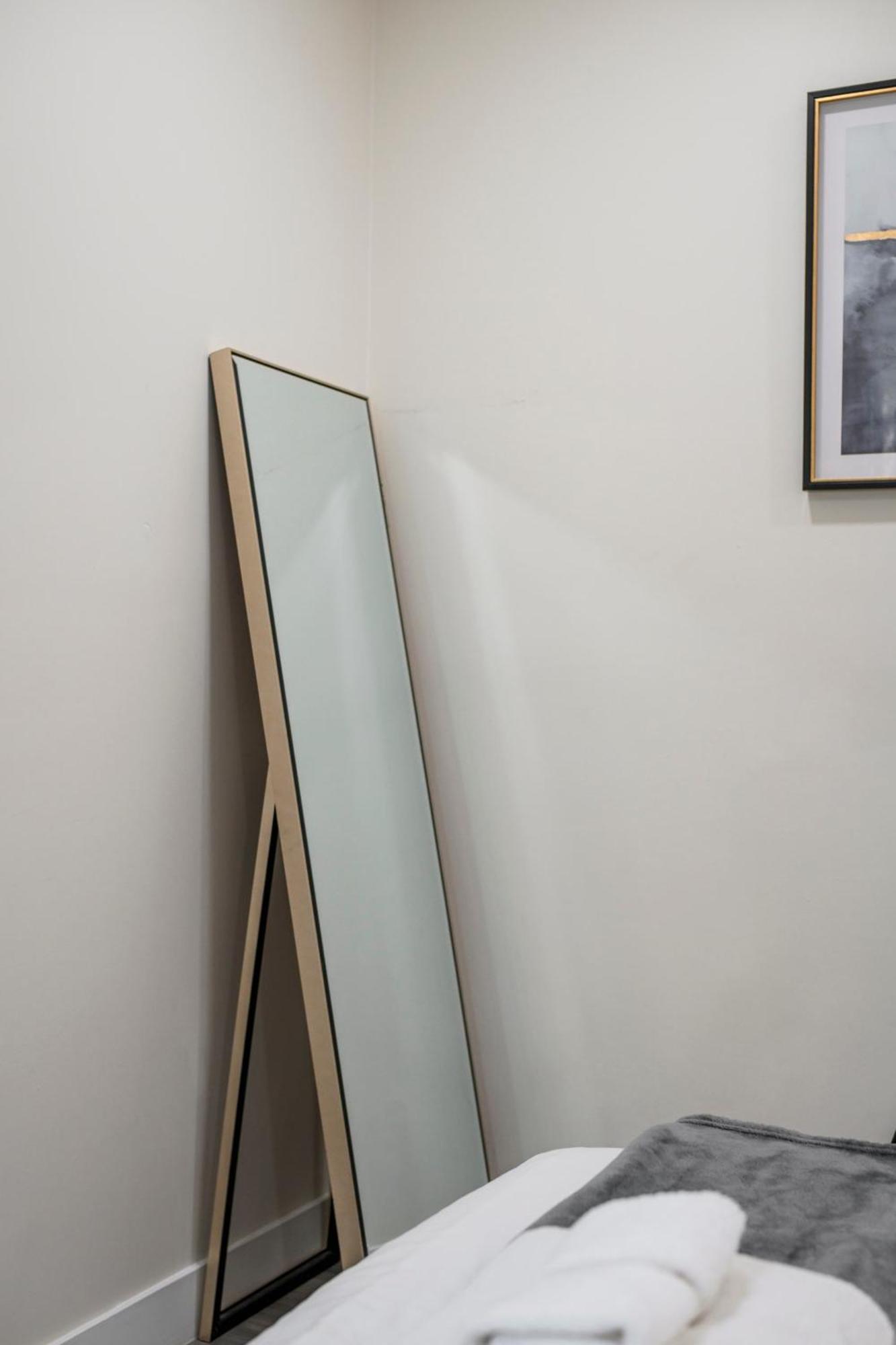 New Renovated 2B2B Apt Self Checkin Free Parking 1 Pasadena Exteriör bild