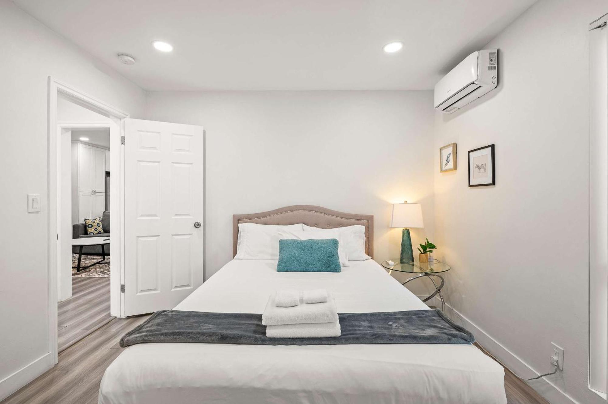 New Renovated 2B2B Apt Self Checkin Free Parking 1 Pasadena Exteriör bild